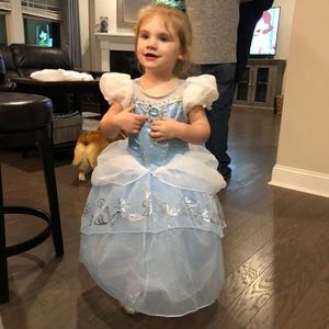 Meet your Posher, Danielle